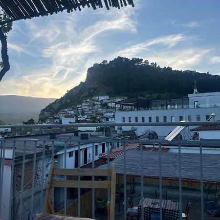 In Berat's Center 公寓