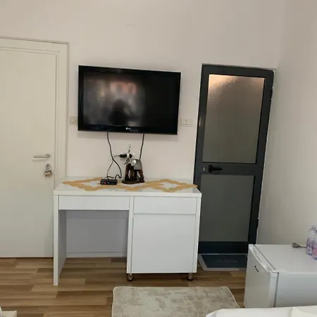 In Berat's Center Апартаменты Берат